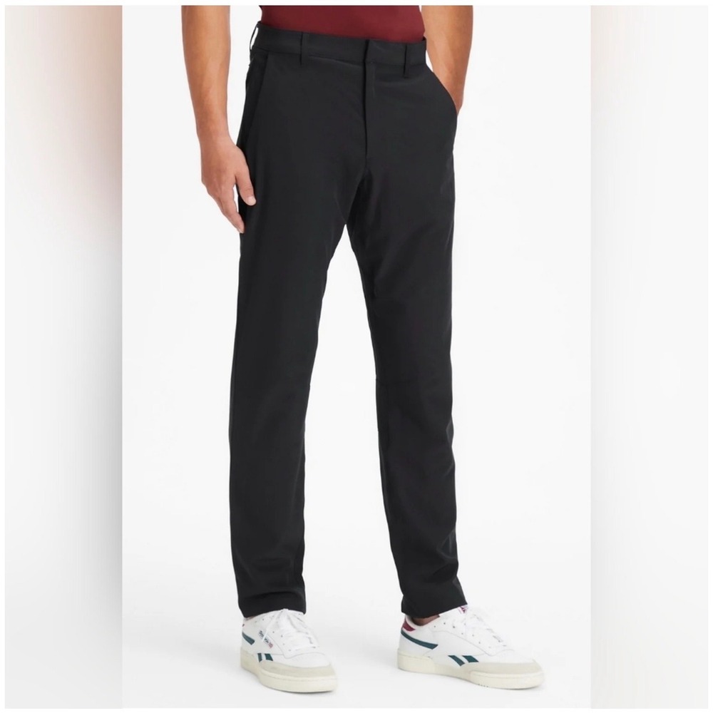 Fabletics Men's Black "The Only‎ Pant" Medium 31 inseam Performance Chino